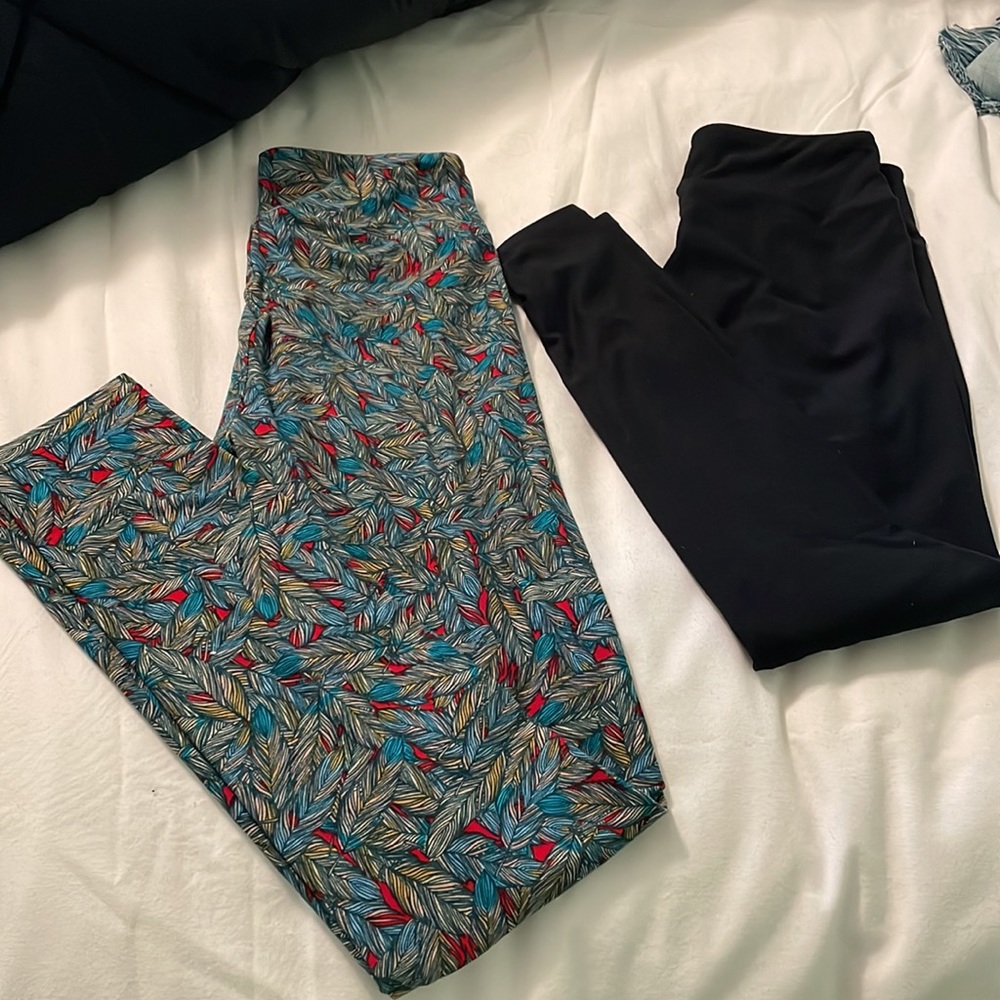 2 pair Lularoe Leggings O/S